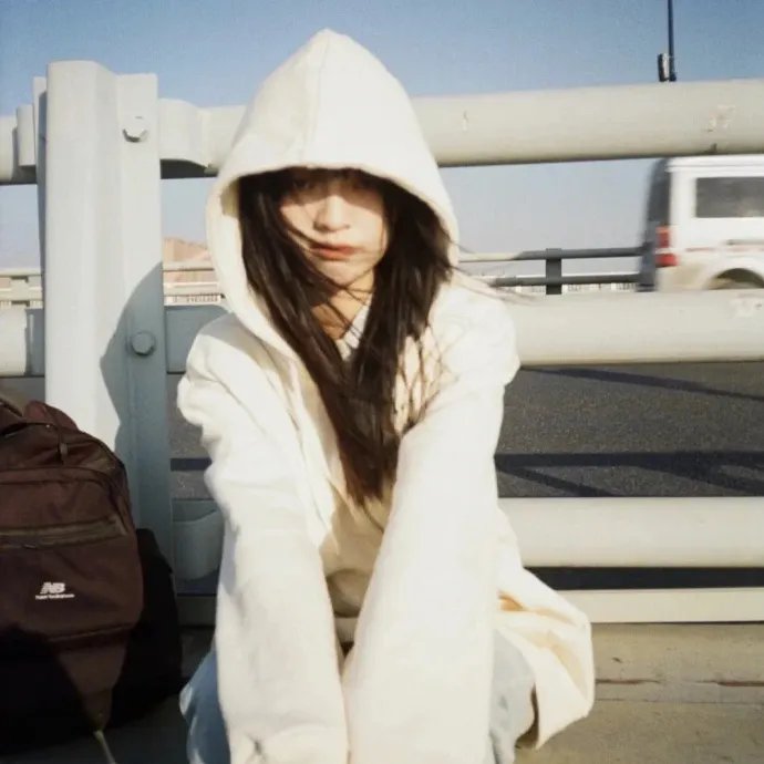 路过我年少时光的蓝色